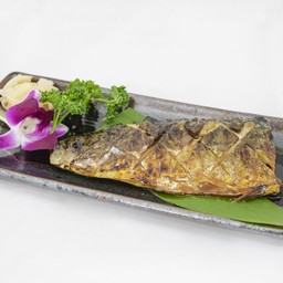 ปลาซาบะย่างเกลือ