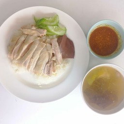 ข้าวมันไก่ เจริญโภชนา