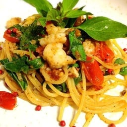 สปาเกตตี้ผัดกุ้ง มะเขือเทศ