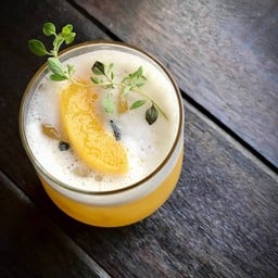 โอ้ มาย พีช ม็อกเทล Oh My Peach TE Mocktail- Rose & Black assam tea with homemade peach syrup and honey