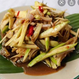 ตำมะม่วง-ปูปลาร้า