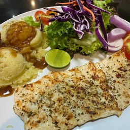 อกไก่ย่างออริกาโน่