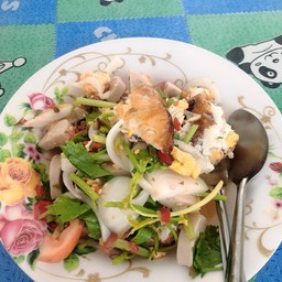 ยำไข่ดาว