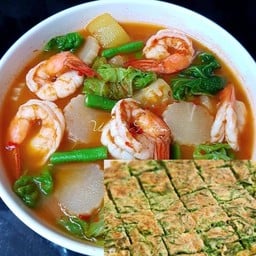 แกงส้มผักรวมชะอมทอด