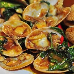 หอยลายผัดพริกเผา