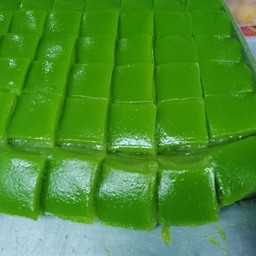 ขนมชั้น แม่กวานางเลิ้ง