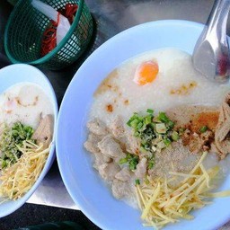 โจ๊กหมูยายต๊วดตลาดปทุมธานี