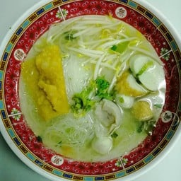 ลูกชิ้นปลาน้ำใส เส้นหมี่