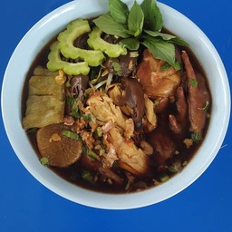 เศรษฐีเรือทองก๋วยเตี๋ยวไก่มะระ