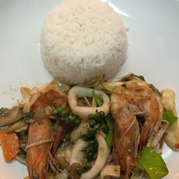 ข้าวทะเลผัดฉ่า