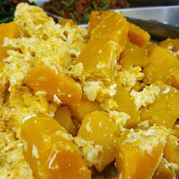 ฟักทองผัดไข่