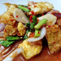 ยำไข่ดาว