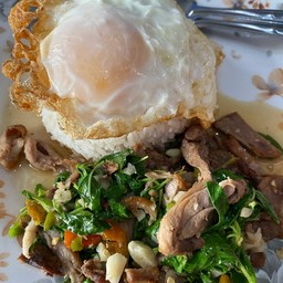 ข้าวราดกระเพราเป็ด