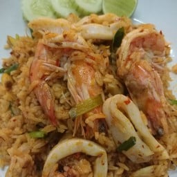 ข้าวผัดต้มยำทะเล