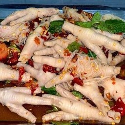 ส้มตำตีนไก่ปากเบิร์น