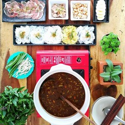 ชุดสันคอหมูหม้อไฟ