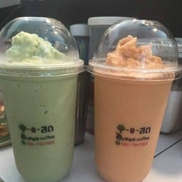 อะตอม