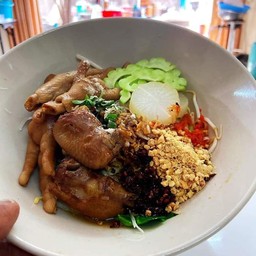 ช่างทองก๋วยเตี๋ยวไก่มะระ ซอยช่างทอง