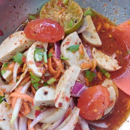 ยำไก่ยอไข่แดงเค็ม