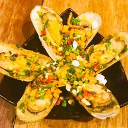 หอยแมลงภู่ผัดพริกเกลือ