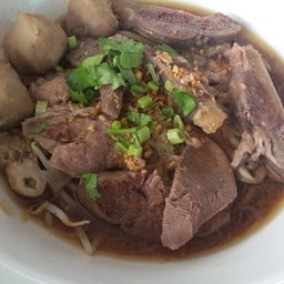 ฃ เกาเหลาเนื้อ