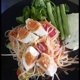 ส้มตำไทยไข่เค็ม