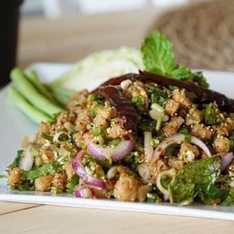ลาบเห็ดกรอบ