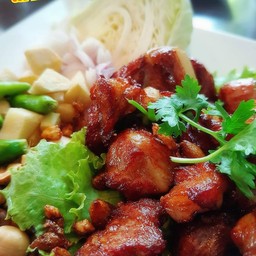 แหนมซี่โครงหมูทอด