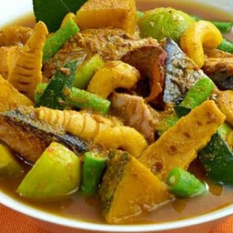 กระเพรา รึว่า ราดหน้าดี