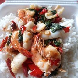 ข้าวกะเพราทะเล