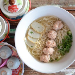 ก๋วยเตี๋ยวต้มจืด   หมูเด้ง