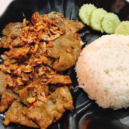 ข้าวหมูกระเทียม