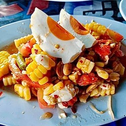 ตำข้าวโพดไข่เค็ม