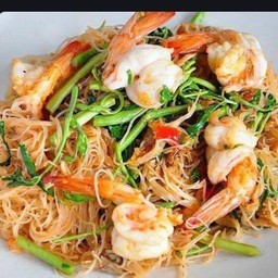 หมี่กระเฉดกุ้งหมูสับ