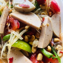 ส้มตำไทยหมูยอ