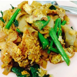 ผัดซีอิ๊วหมูนุ่ม