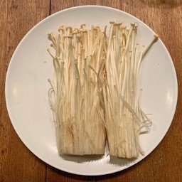 เห็ดเข็มทอง