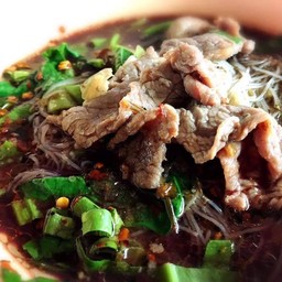 ก๋วยเตี๋ยวน้ำตกหมู