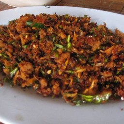 หนูนาผัดเผ็ด