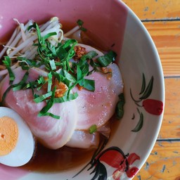 เกาเหลาหมูเบคอนน้ำใส