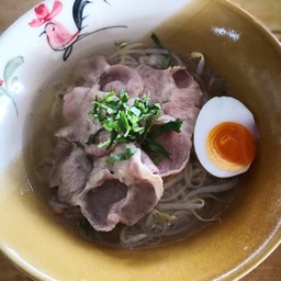 ก๋วยเตี๋ยวหมูชาบูน้ำใส