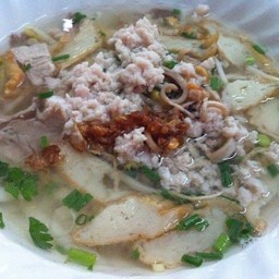 ก๋วยเตี๋ยวน้ำ ธรรมดา ระบุเส้นด้วยค่ะ