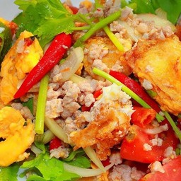 ยำไข่ดาว