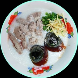 โจ๊กหมูตับไข่เยี่ยวม้า