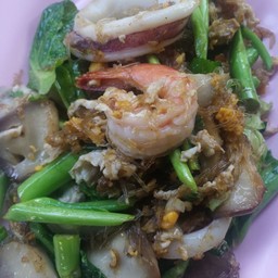ผัดวุ้นเส้นทะเล