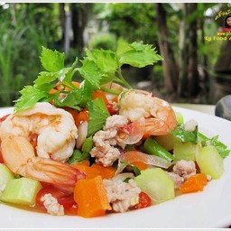 ยำคะน้ากุ้งสด