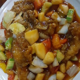 เนื้อปลากระพงผัดเปรี้ยวหวาน