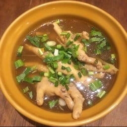 ต้มแซ่บขาไก่