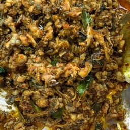 ผัดเผ็ดกบสับ