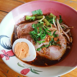 เกาเหลาหมูเบคอนน้ำตก